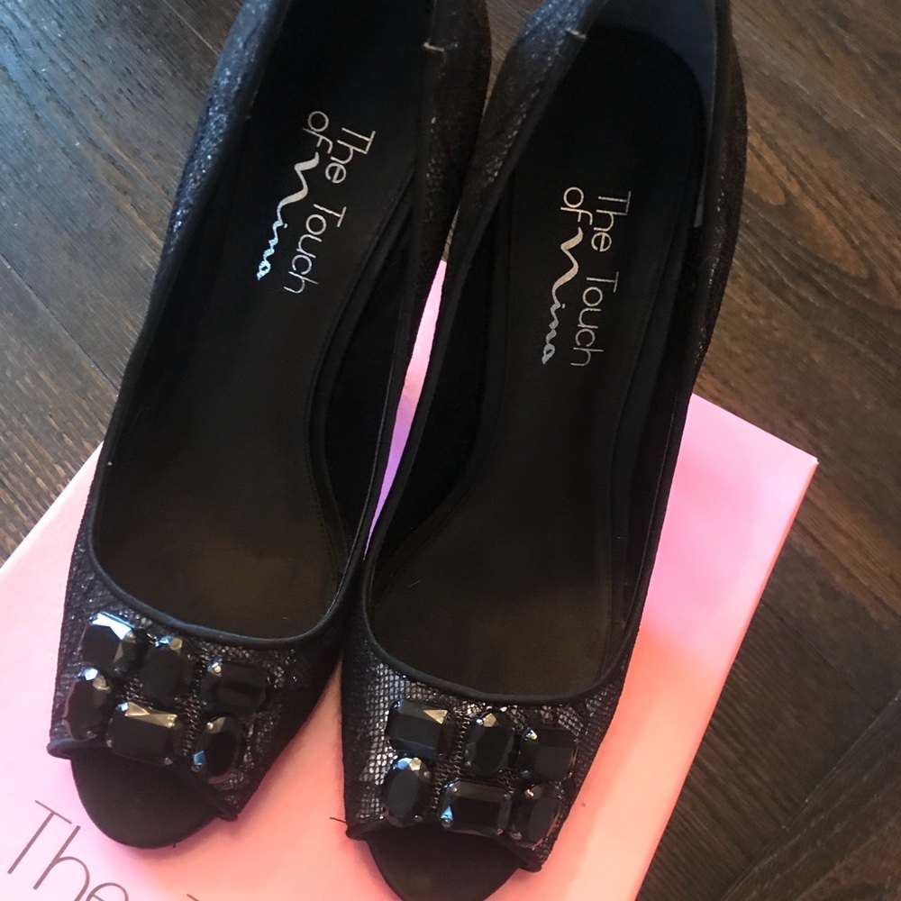 Touch of Nina Dressy Black/Silver peep toe heel